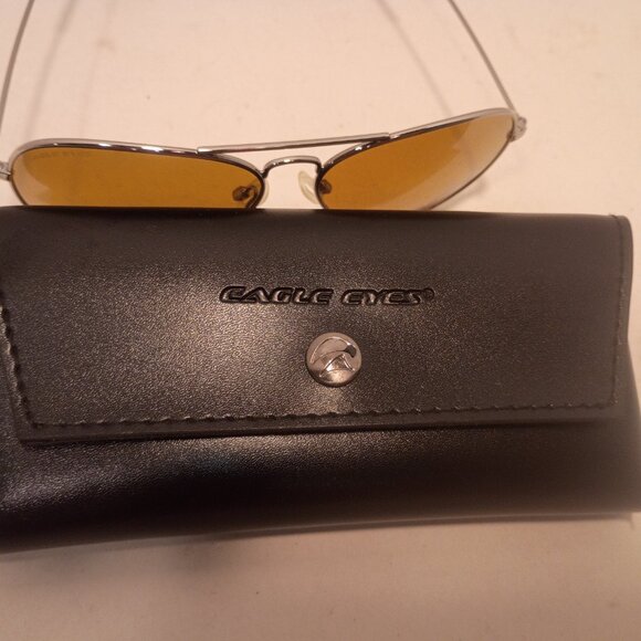 NWOB EAGLE EYES Classic Aviator Sunglasses 10067 Silver Frame Gold Flash Lenses - Picture 8 of 10